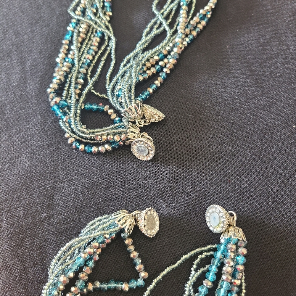 Premier Designs Teal and Silver Multi-Strand Beaded Necklace & Bracelet Set - Picture 5 of 5
